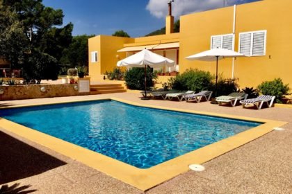 casa roig pool
