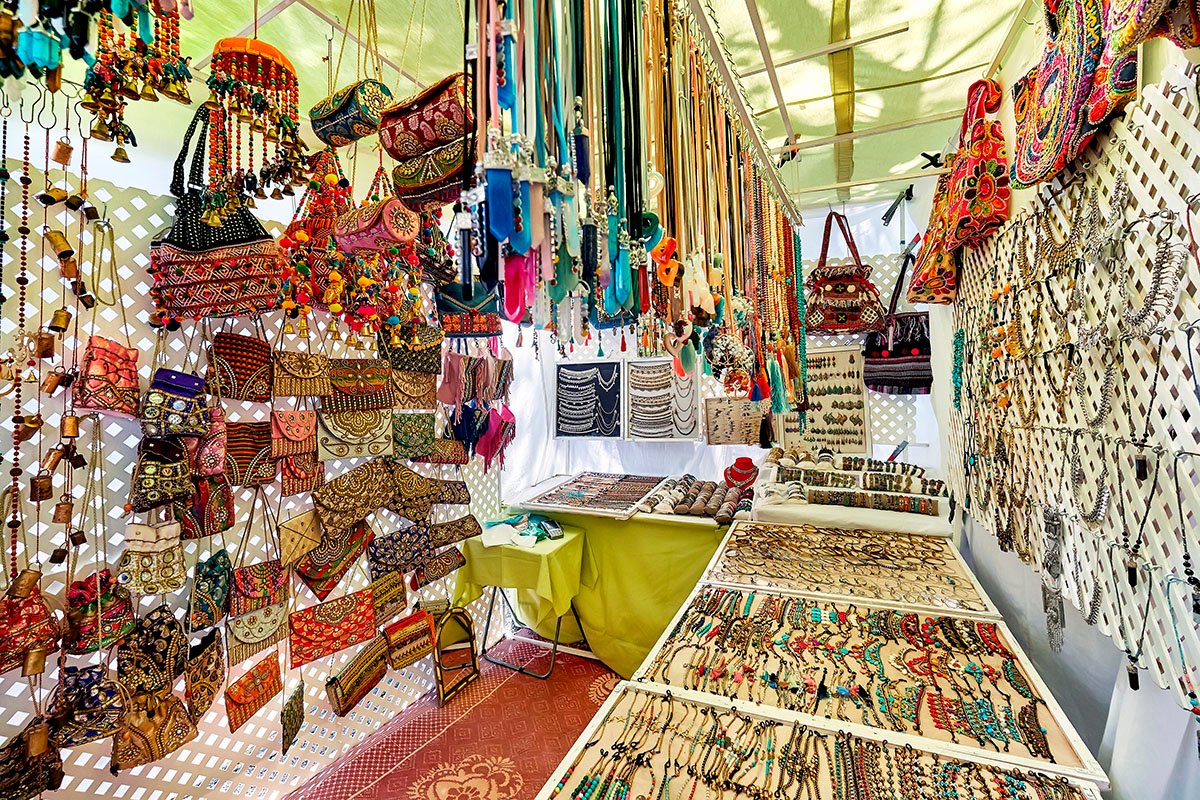 Ibiza Villas 2000 - Colorful handmade jewelry and bags at the Hippy Market in Es Caná Ibiza